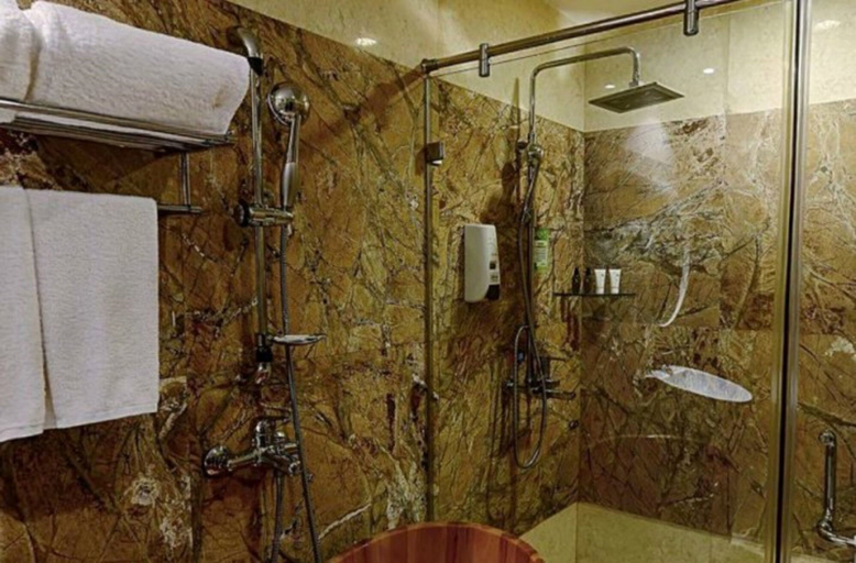 Bathroom 3, S&N Niutoushan Resort, Taizhou