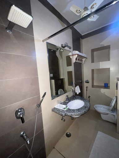 Bathroom 5, The Raj Mandir, Jodhpur