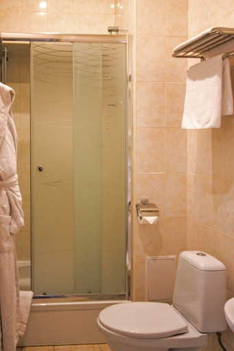 Bathroom 3, Gonchar Hotel, Shevchenkivs'kyi