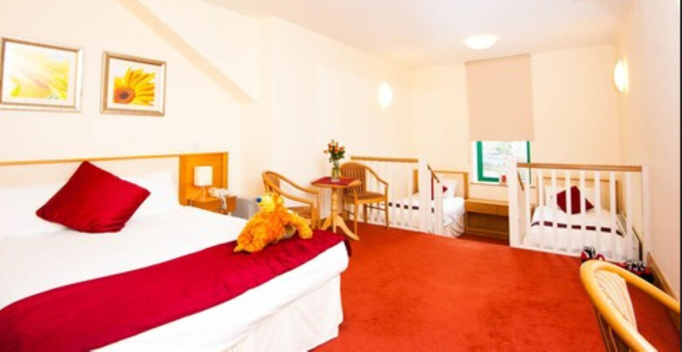 Bedroom 2, The Arches Hotel