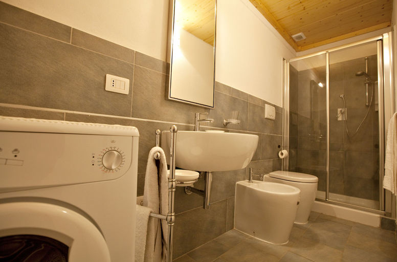Bathroom 4, Le Dune, Grosseto