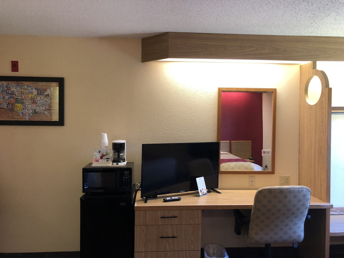 Others 4, Econo Lodge London North, Laurel