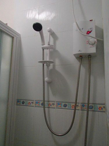 Bathroom 5, Submarine Garden Beach Resort, Lobo