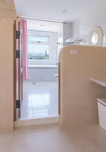 Bathroom 4, Place De L, Pingtung