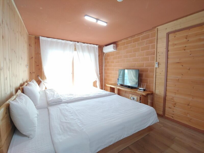 Bedroom 2, Jejuhanibaram, Jeju