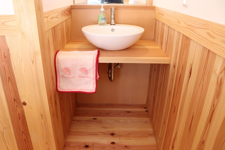 Bathroom 3, Guest House Ilonggo, Tsu