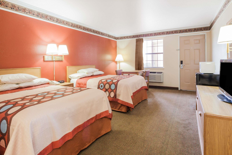 Bedroom 3, Super 8 by Wyndham Mount Vernon, Franklin