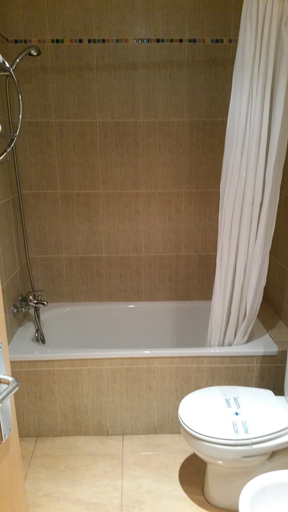 Bathroom 3, Hostal Goyesco Plaza, Cáceres