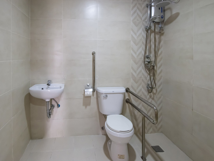 Bathroom 4, Super OYO 832 The Teepee Place Hostel & Residence Inn, Cebu City