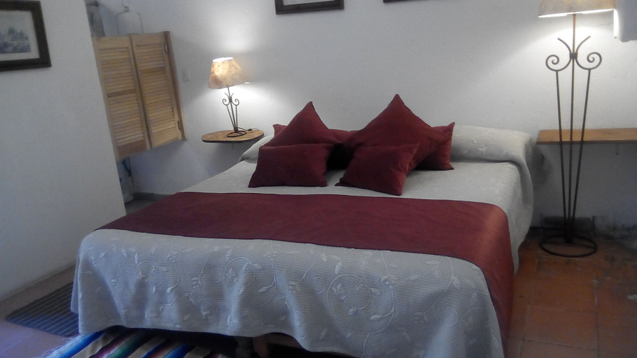 Bedroom 3, Casa Erendira, Allende