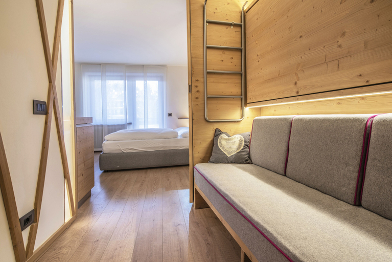 Bedroom 2, Wellness & Family Hotel Veronza, Trento