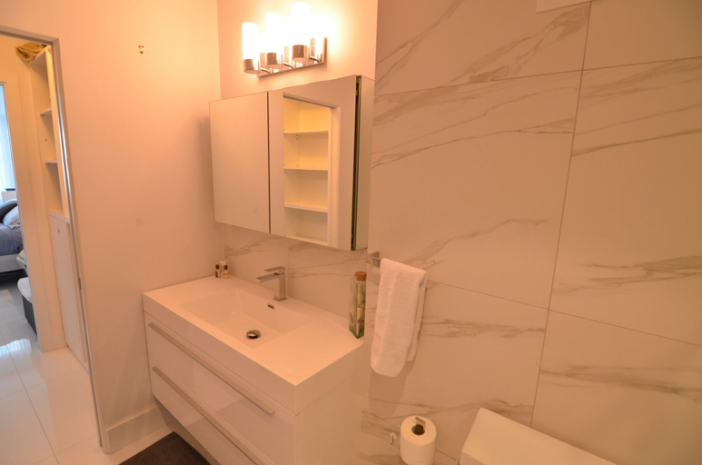 Bathroom 3, Riviera Luxury Living at the Decoplage, Miami-Dade