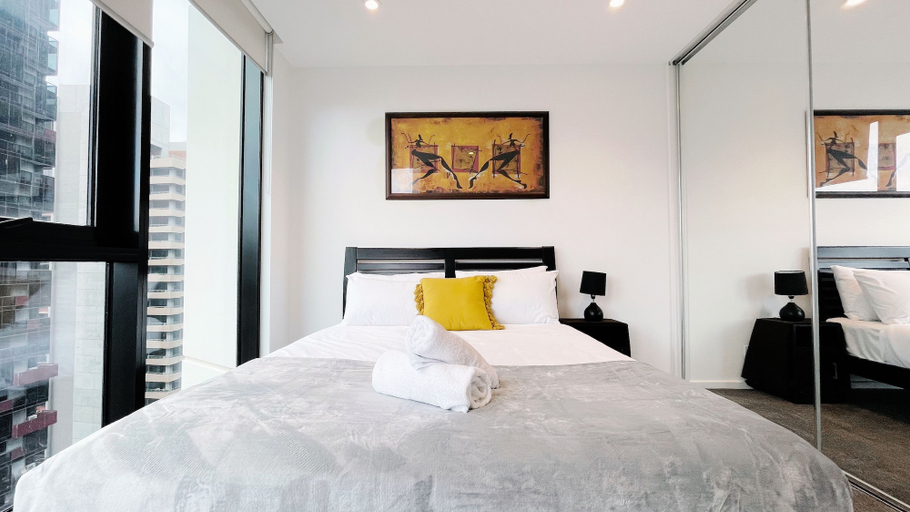 Bedroom 2, Melbourne One 2B2B1C Apt by GoodLive, Melbourne