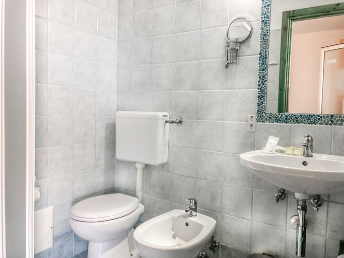 Bathroom 4, Hotel I Colori del Mare, Lecce