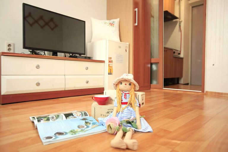 Bedroom 2, Mangsang East House, Donghae