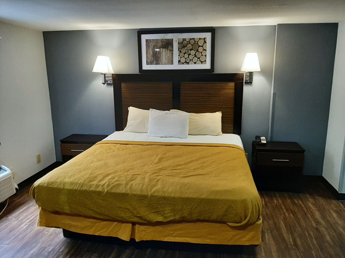 Bedroom 2, Hillside Motel, Delaware