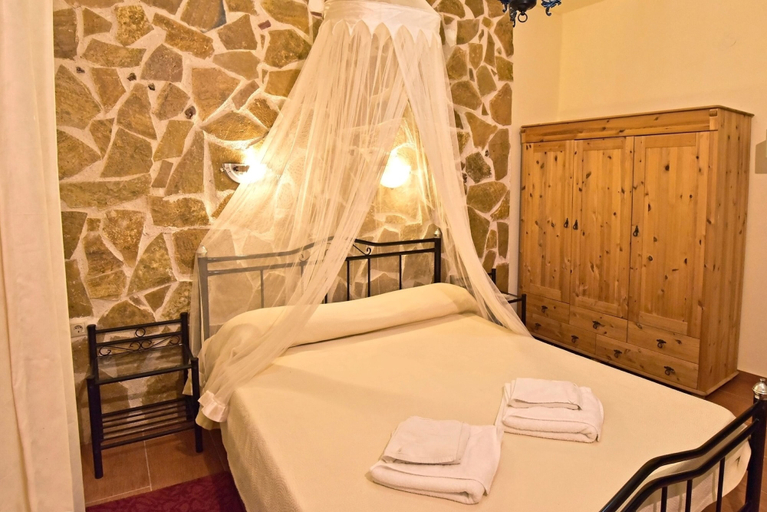 Bedroom 2, Olive Farm, Crete