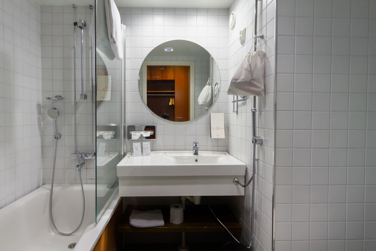 Bathroom 5, Original Sokos Hotel Lappee, South Karelia