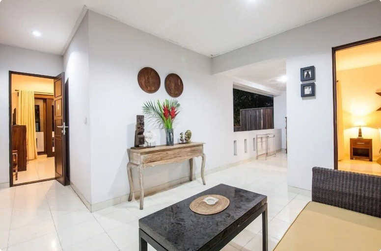 Others 5, SMV . 10-BR · 10BR Pool Prime Area Walk to Beach and Shops, Badung