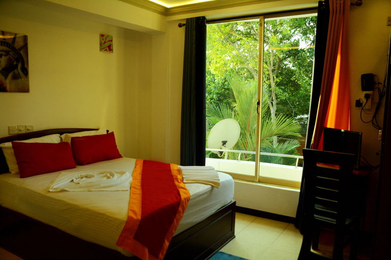 Bedroom 2, Kamaro Holiday Resort, Bandaragama