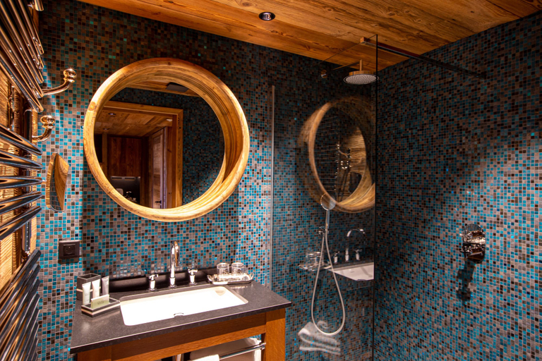 Bathroom 4, Hotel V de Vaujany, Isère