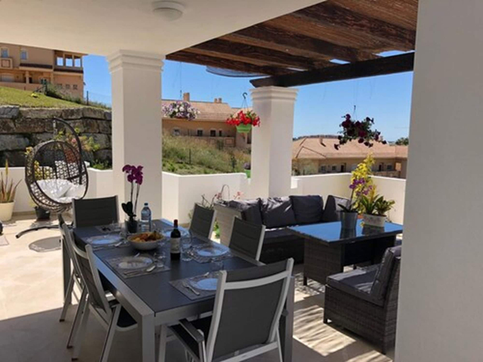 Food & Drinks, Apartamentos de Lujo Marbella – PlanB4All, Málaga