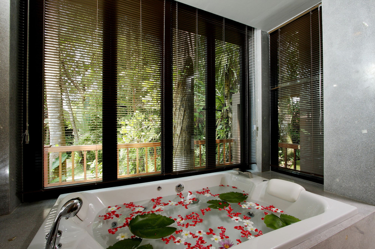 Bathroom 5, Khaolak Paradise Resort, Takua Pa