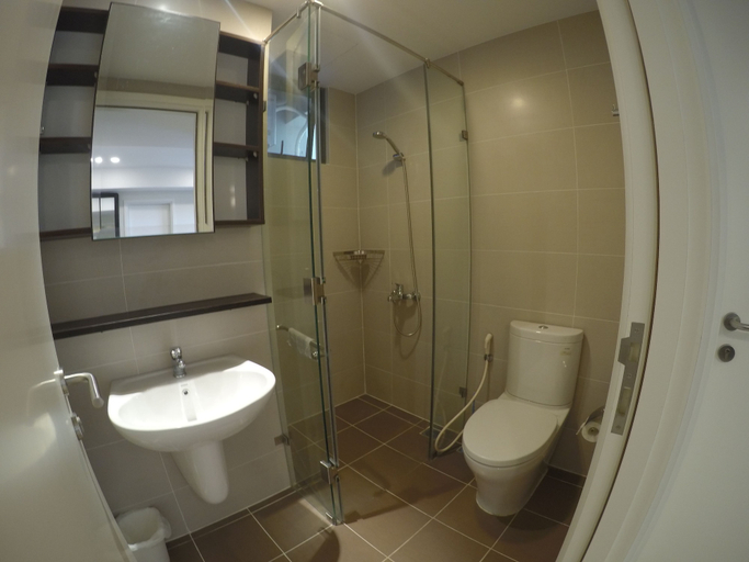 Bathroom, Riverfront Osis Resort Balcony, District 2
