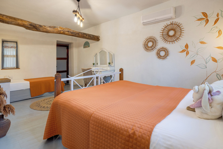 Bedroom 2, Aral Tatil Ciftligi, Bozcaada