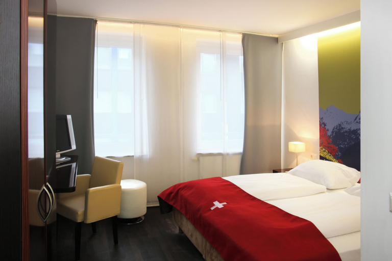 Bedroom 3, Helvetia Rooms – Self Check-In, München