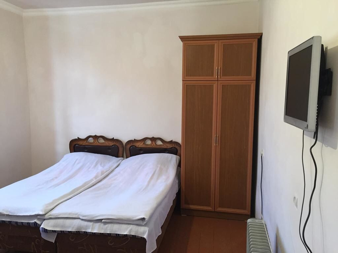 Bedroom 5, Meghri Inn