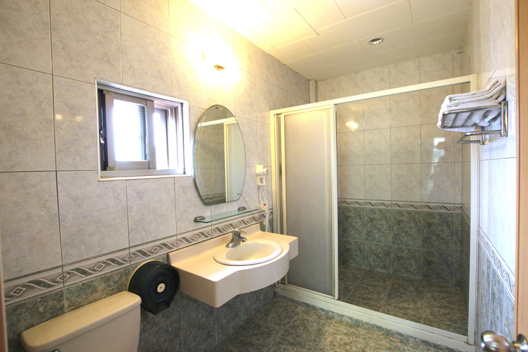 Bathroom 4, Seashell Bay Hotel, Pingtung