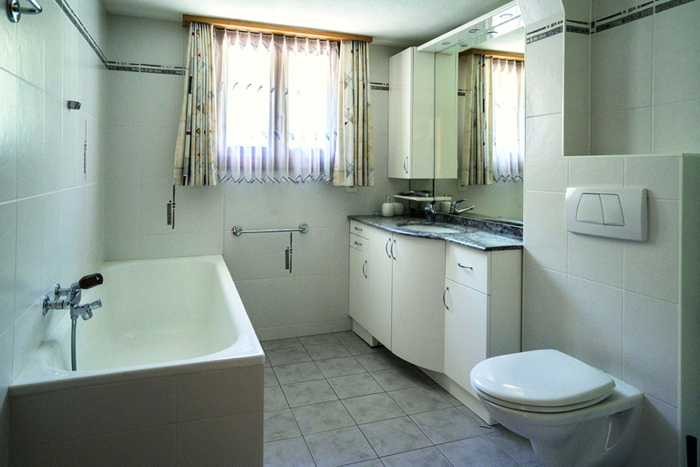 Bathroom 2, Haus Amour, Visp
