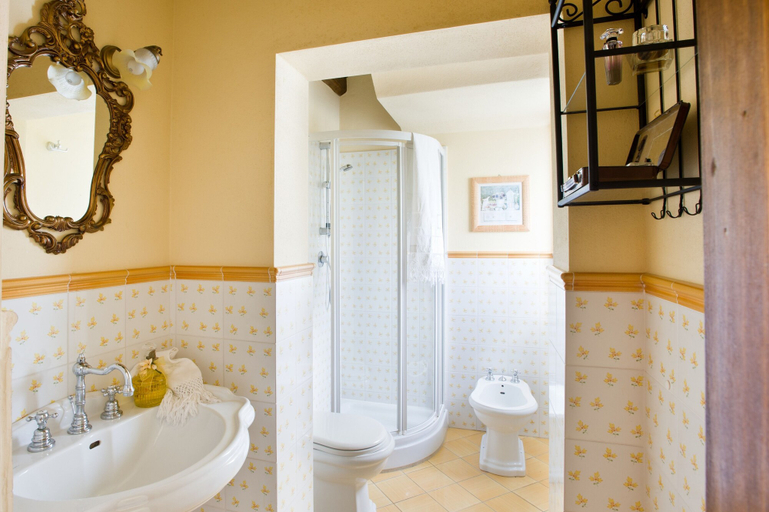 Bathroom 4, Tenuta Sant'Ilario, Florence
