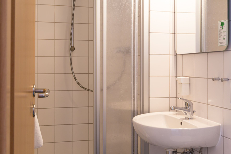 Bathroom, Werrapark Resort Haus Heubacher Hoehe, Hildburghausen