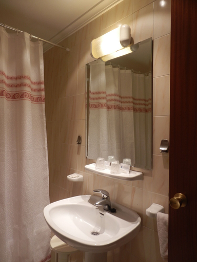 Bathroom 5, Hotel Restaurante Salvadora, Alicante