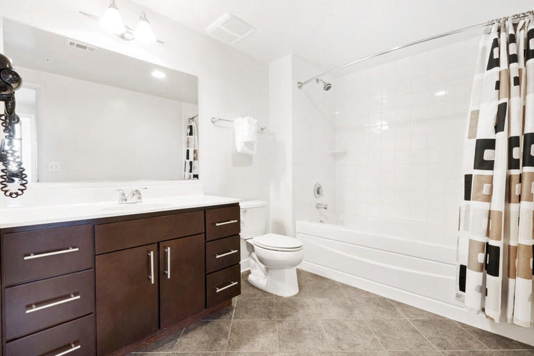 Bathroom 3, Global Luxury Suites at The Convention Center, Washington D.C.
