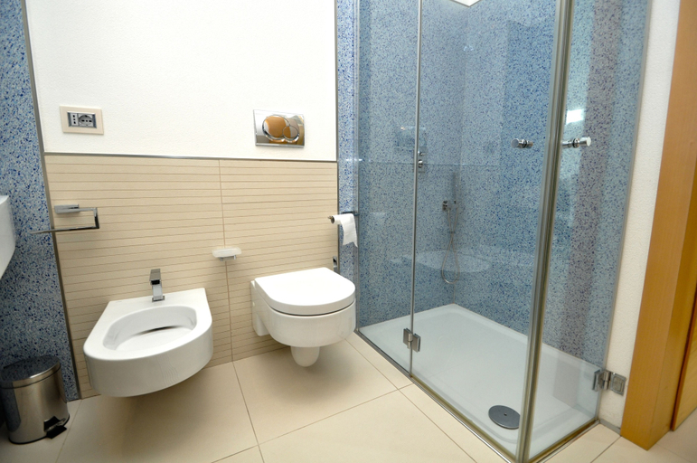 Bathroom 4, Suites Le Vele, Lecce