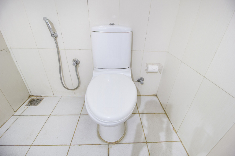 Bathroom 3, FabHotel Siri Inn Madhapur, Hyderabad