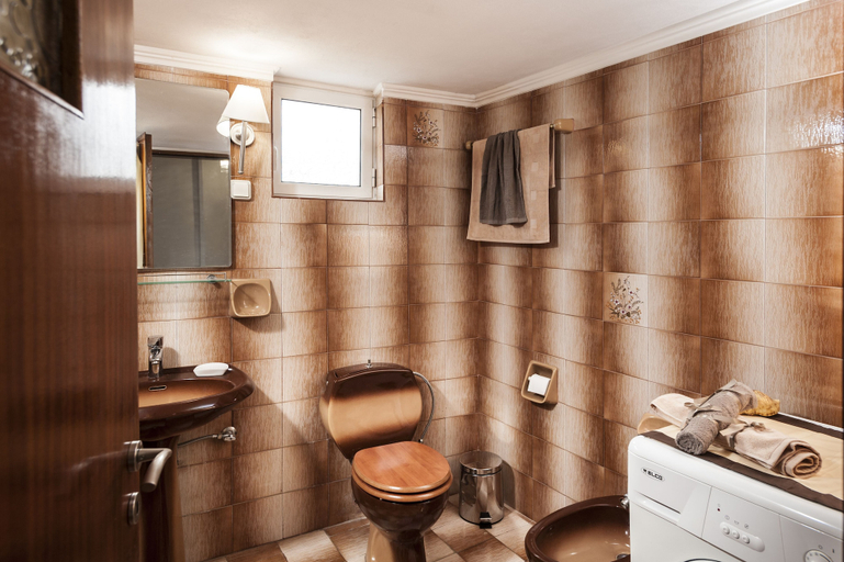 Bathroom 3, Falassarna House, Crete
