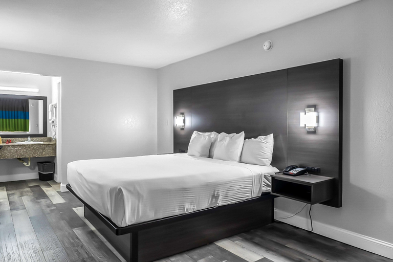 Bedroom 3, SureStay Hotel by Best Western Oklahoma City West, Oklahoma