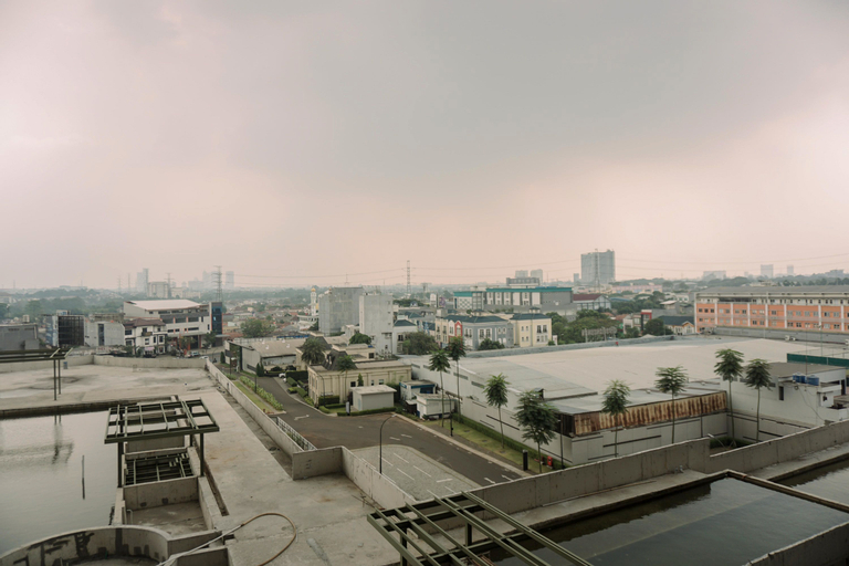 Exterior & Views 4, Exclusive and Homey 3BR Loft at Kingland Avenue Apartment By Travelio, Tangerang