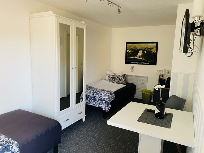Bedroom 4, Pension & Ferienwohnungen Schneidereit, Vorpommern-Rügen