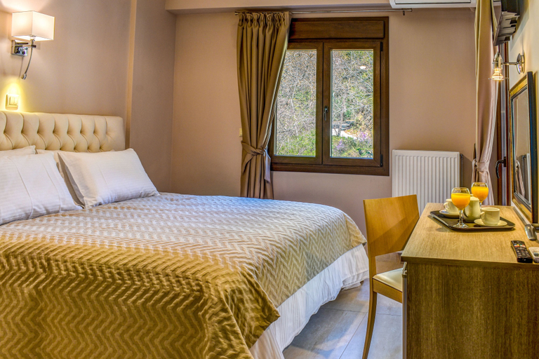 Bedroom 2, Elia Deluxe Accommodation, Thessaly