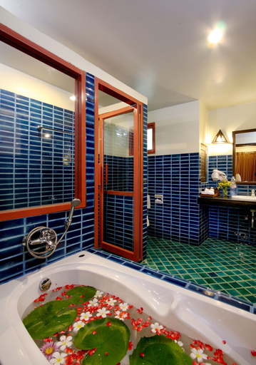 Bathroom 5, Khaolak Paradise Resort, Takua Pa