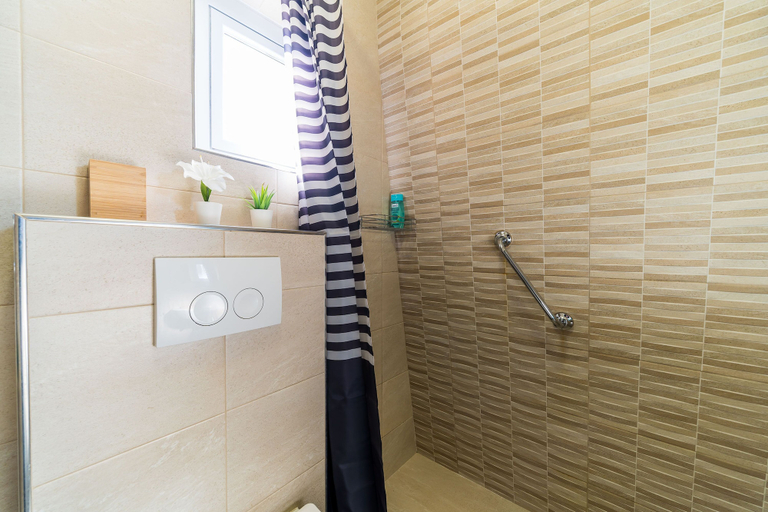 Bathroom 4, Apartment Mo-mo, Dubrovnik