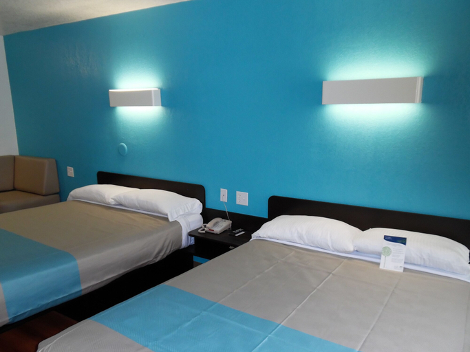 Bedroom 3, Motel 6 Irving, TX - Irving DFW Airport East, Irving