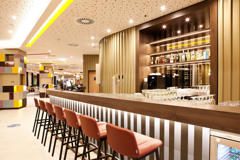 Food & Drinks 4, Hampton by Hilton Munich Airport South, Freising