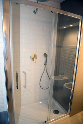 Bathroom 5, Don Alfredo, Taranto