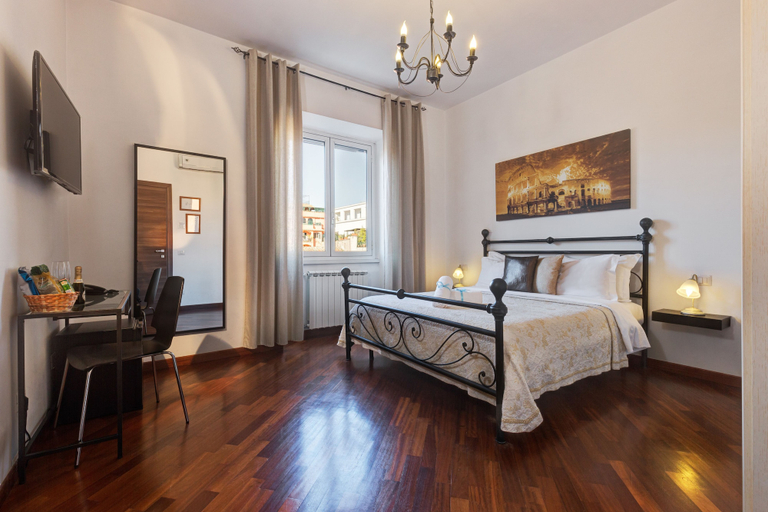 Bedroom 3, Little Rhome Suites, Roma